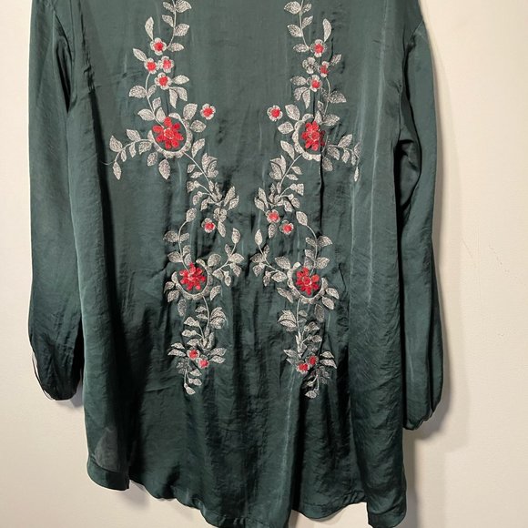 Zara Emerald Green Silk Embroidered Blouse Shirt 3/4 Zip, Small - Picture 3 of 16